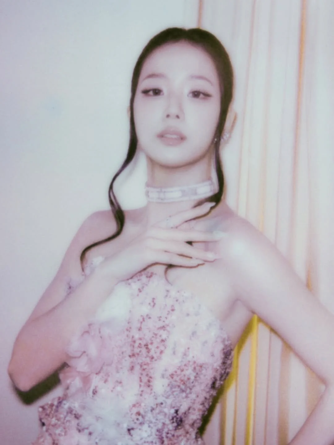 JISOO in Dior for the 2026 Met Gala. (1).jpg
