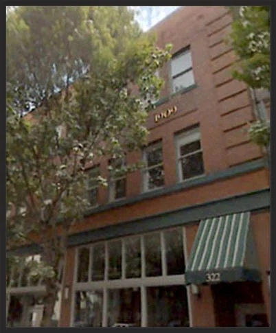 Entrance to the Minnesota Hotel on NW 5th between Everett and Flanders.