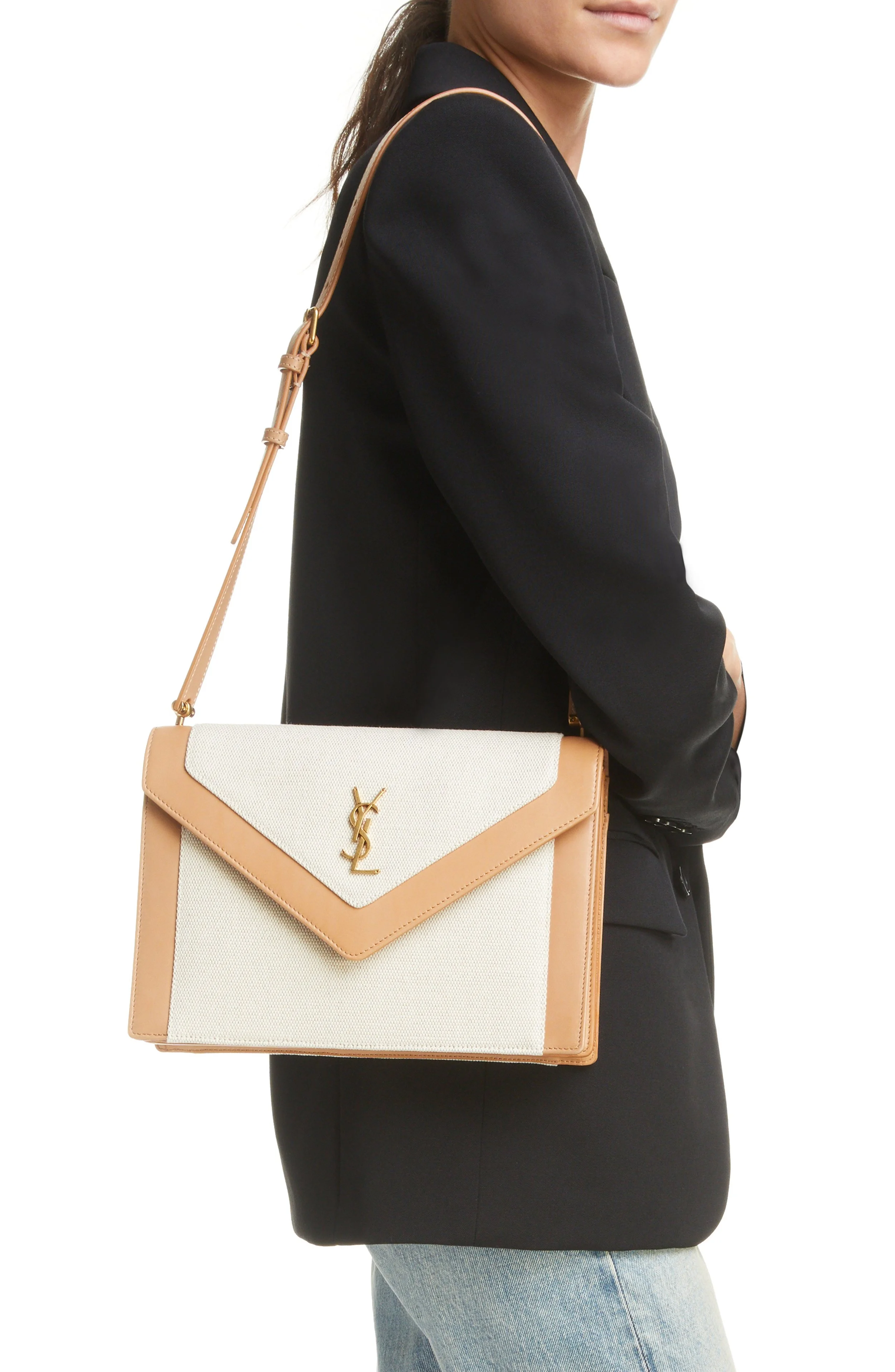 edited7567895_200_p5855259_s21229727_d19975eb-e71f-4ae0-aae0-0881fad64fb2+2_c[6b082]-p[h]-n copy 2.jpg