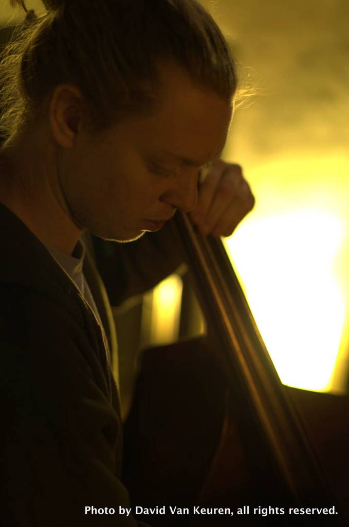 nate-allen-in-the-fine-machines-brooklyn-house-concert-september-2013-04.jpg