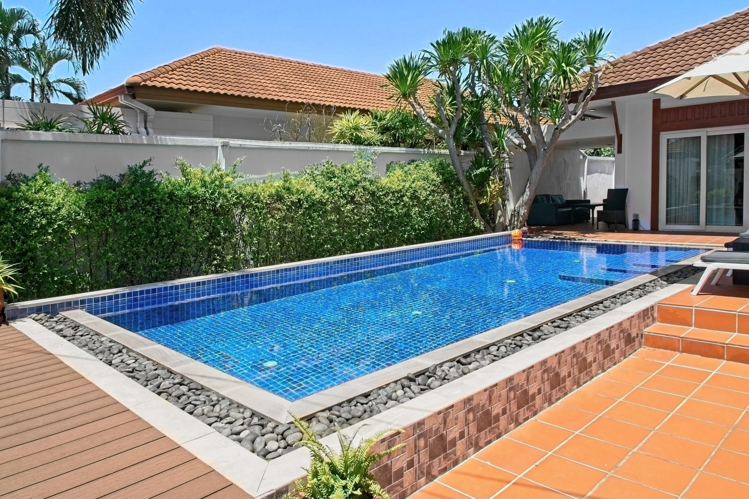Villa 11-0019.jpg