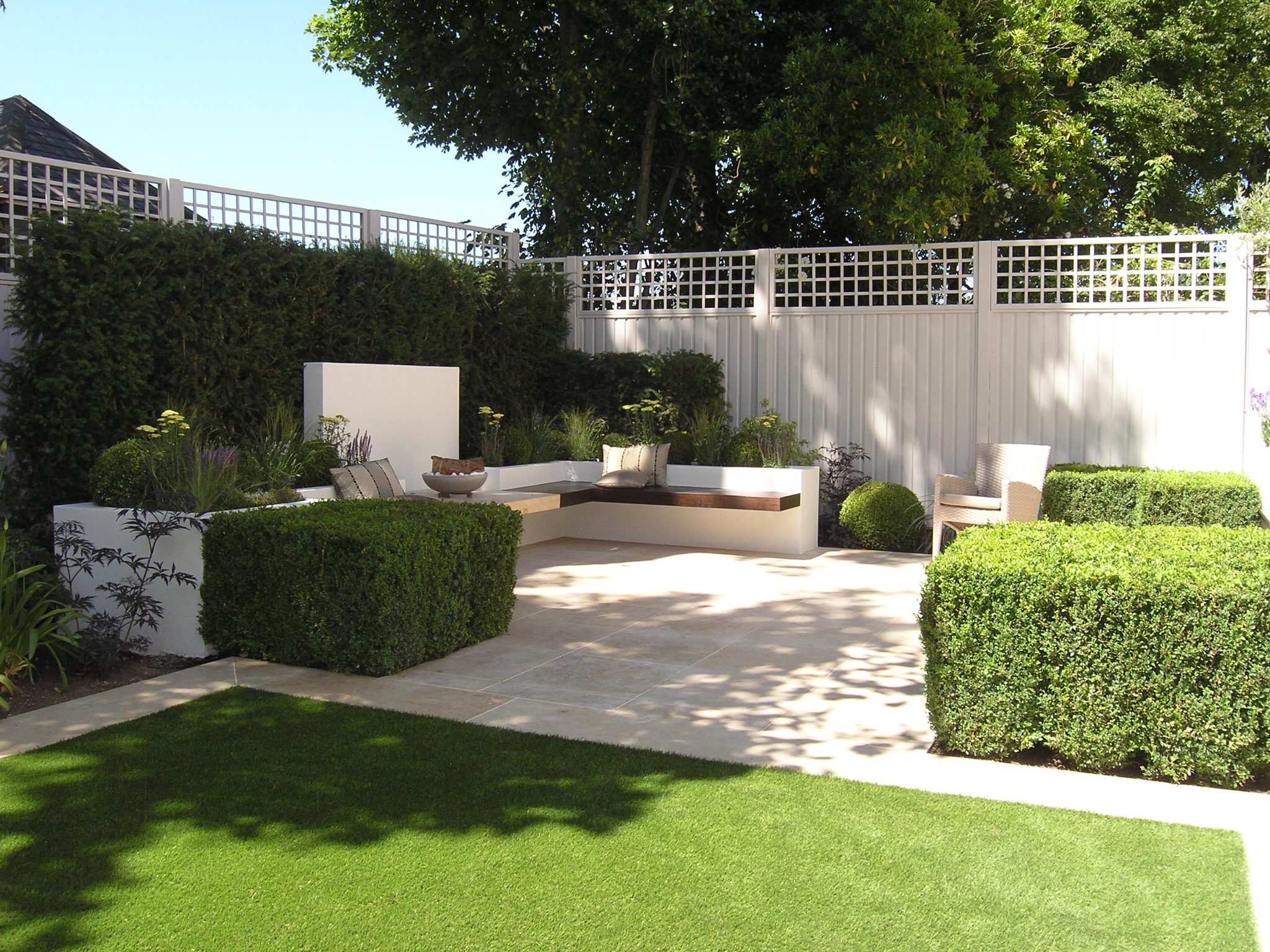 London landscape gardeners created modern patio area in Highgate Village