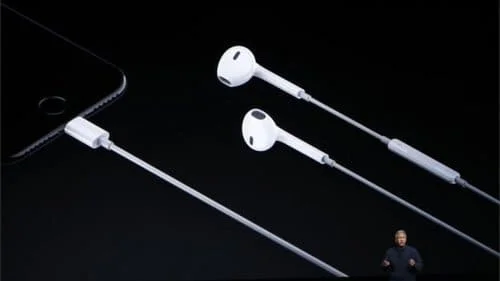 Apple and Samsung are both getting it wrong... in their name 7