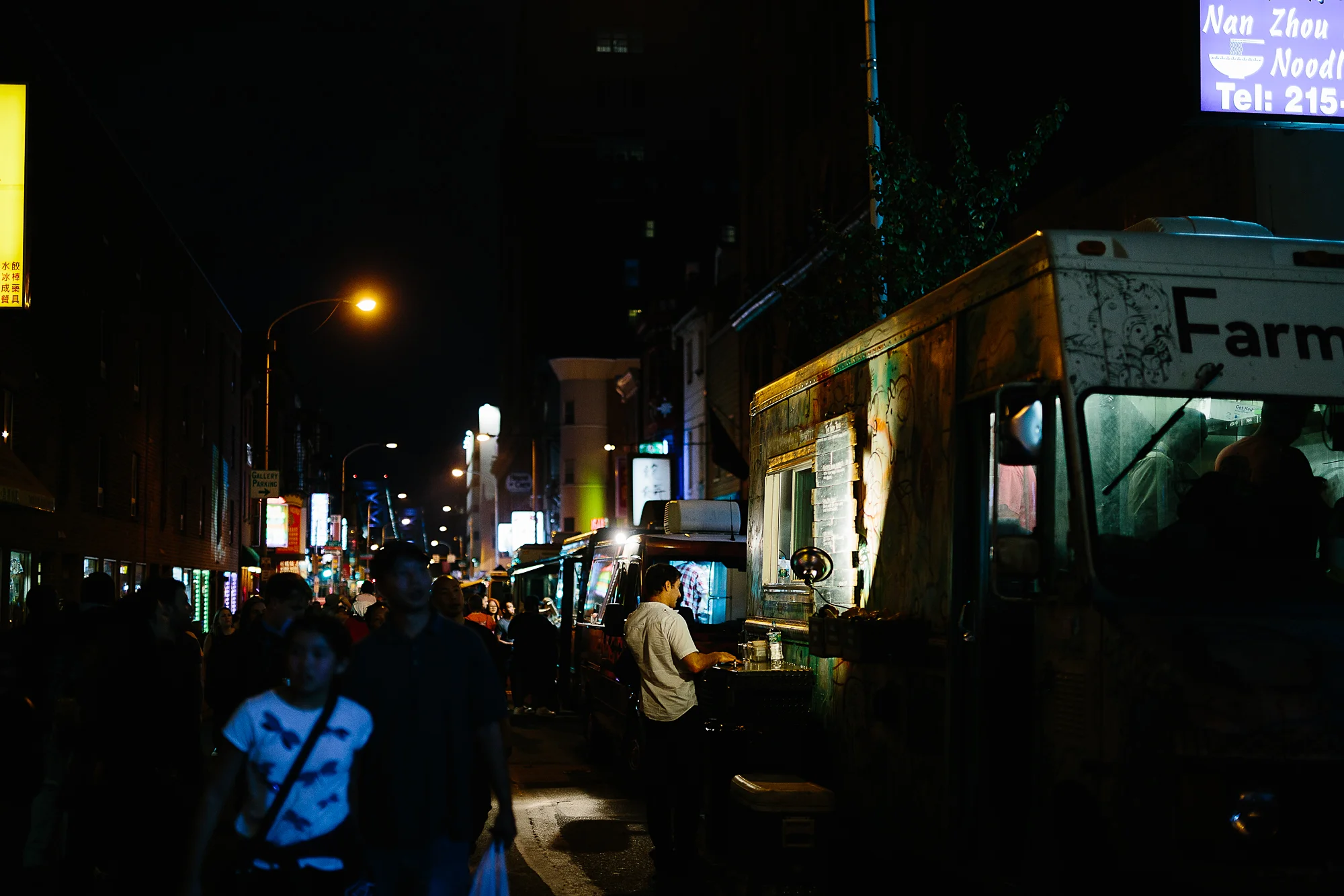 tednghiemphotonightmarket-49.jpg