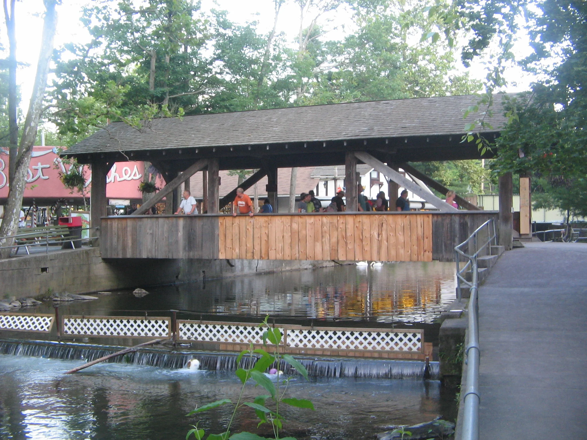 Knoebels_Groves_Covered_Bridge.JPG