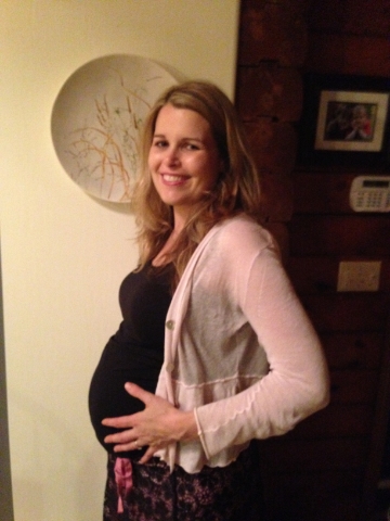 34 Weeks along!! Baby G is as big as a pineapple! Stephanie is measuring right on target at 35 cm.!