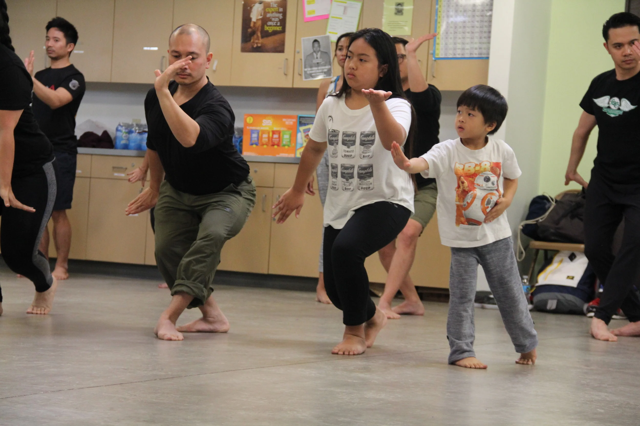 Participants learn and practice pangalay .
