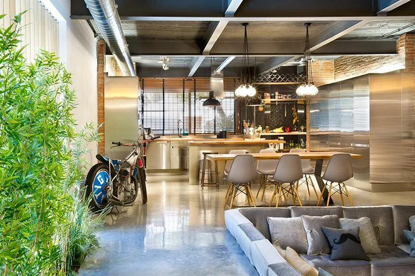 egue-seta-transform-a-commercial-space-3.jpg