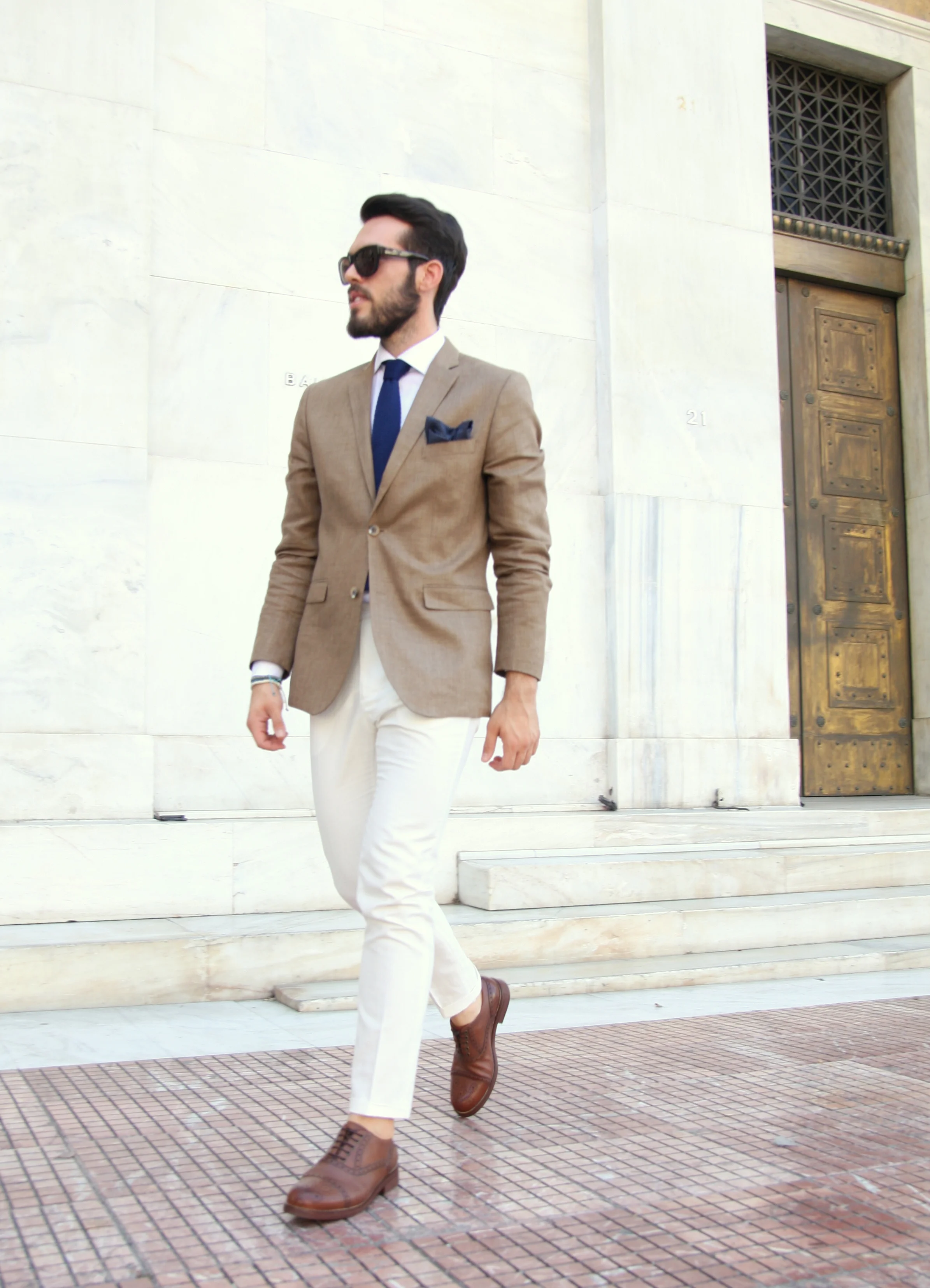 Jacket: H&M Shirt: Brooks Brothers Tie: COS Pants: Brooks Brothers Shoes: Massimo Dutti Sunglasses: Dolce & Gabbana