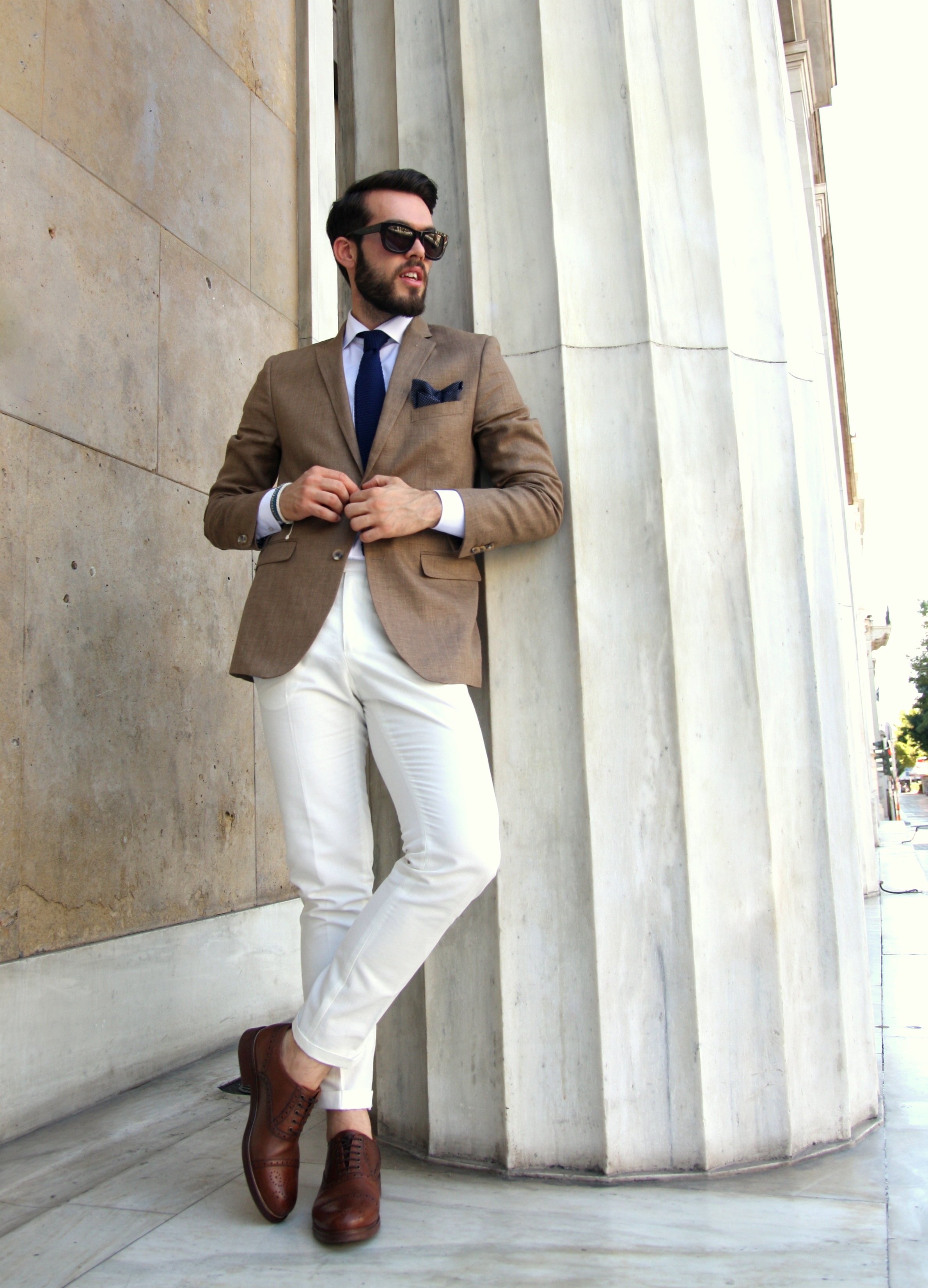 Jacket: H&M Shirt: Brooks Brothers Tie: COS Pants: Brooks Brothers Shoes: Massimo Dutti Sunglasses: Dolce & Gabbana