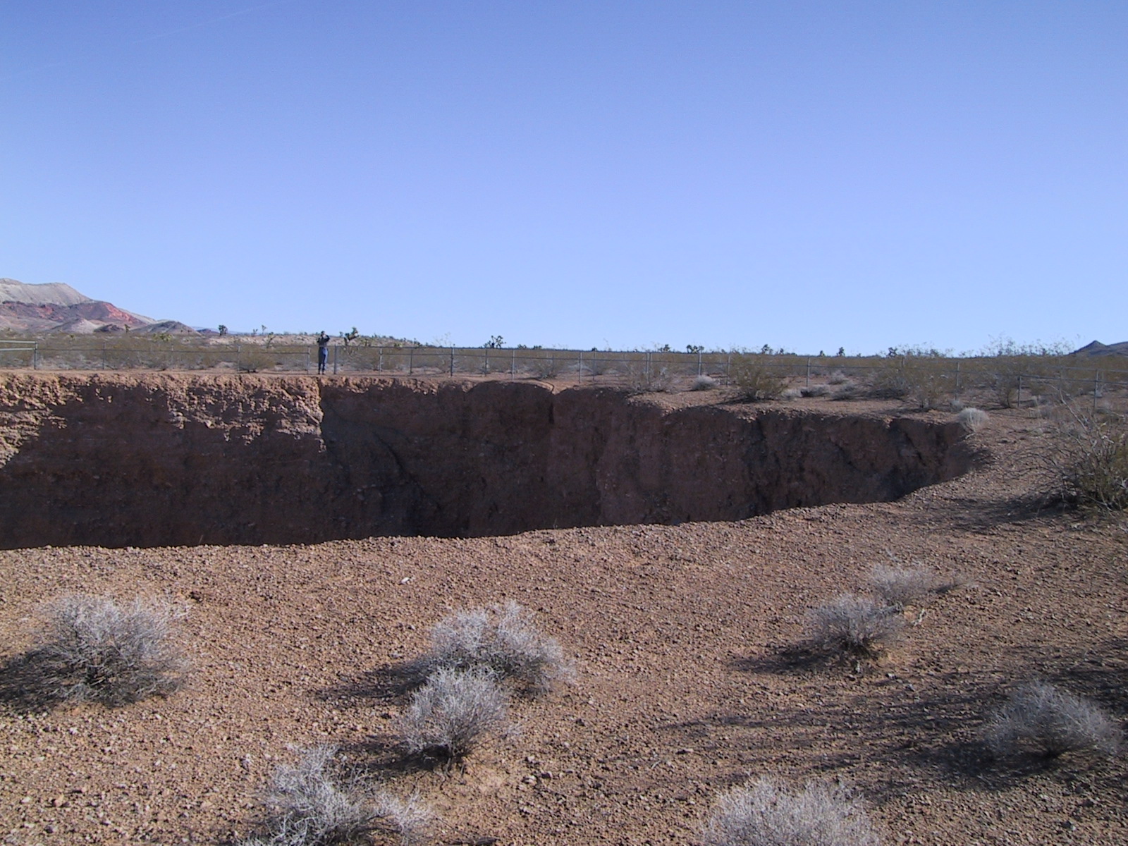 Devil's throat is 100' wide