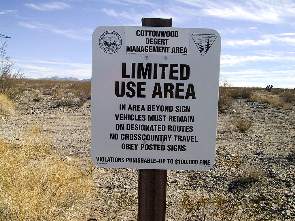 Cottonwood Desert Management Area Limited Use Area In area beyond sign vehicles must remain on designated routes no cross-country travel obey posted signs