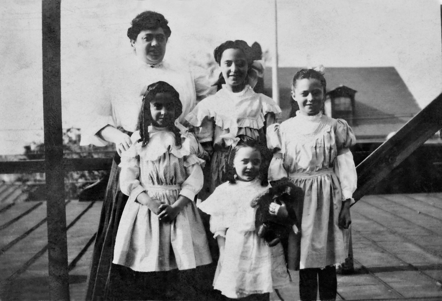 The Gottlieb Girls: Bessie, Kathryn, Irene, Isabel, Florence