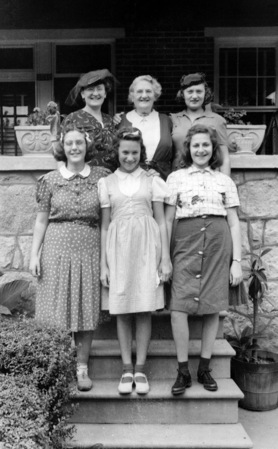Adalman Family before WWII in Baltimore: Back: Rose Finestone, Dora Adalman, Hannah Shapiro.  Front: Lilian Finestone, Lillian Shapiro, Anne Adalman