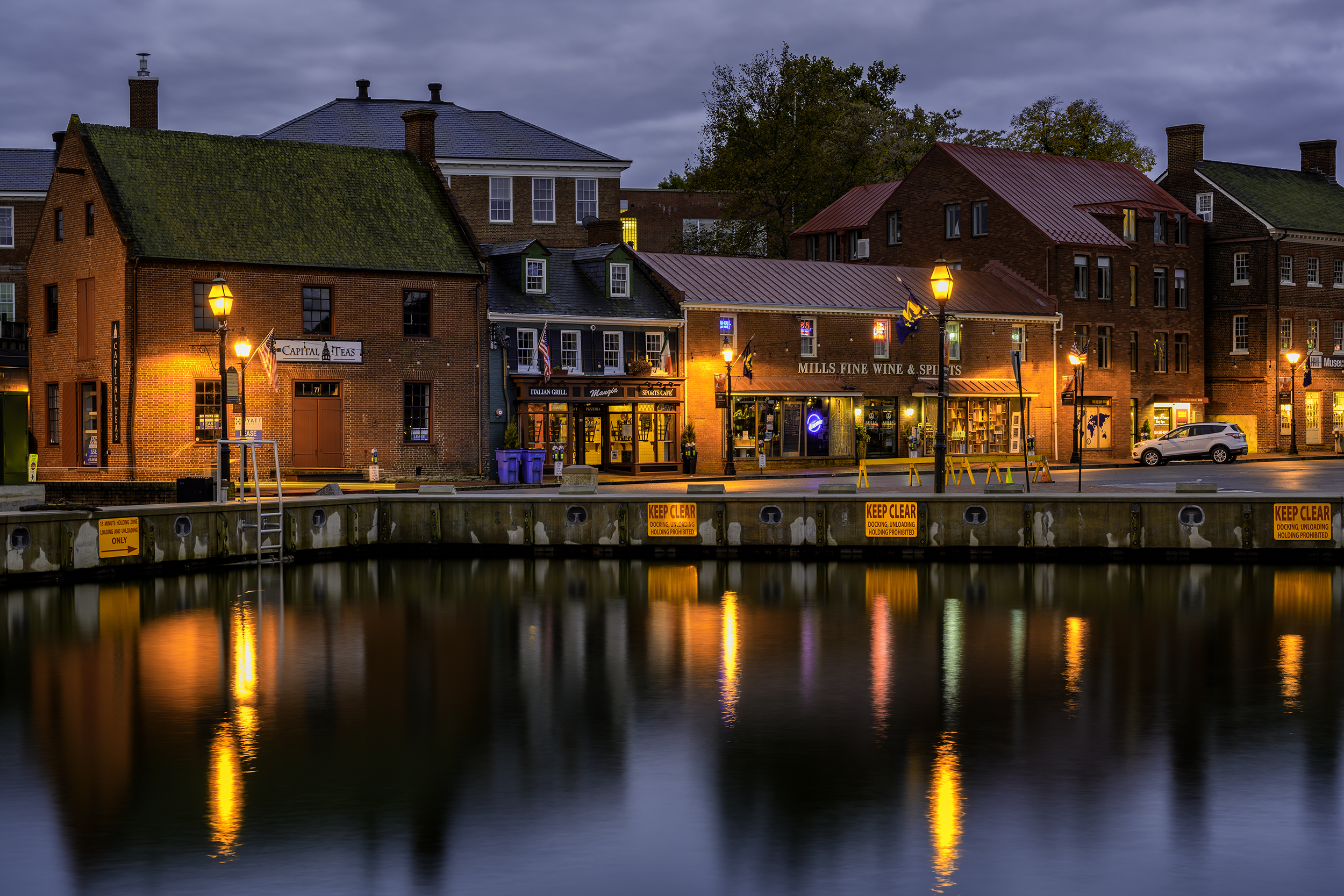 Annapolis, October Morning