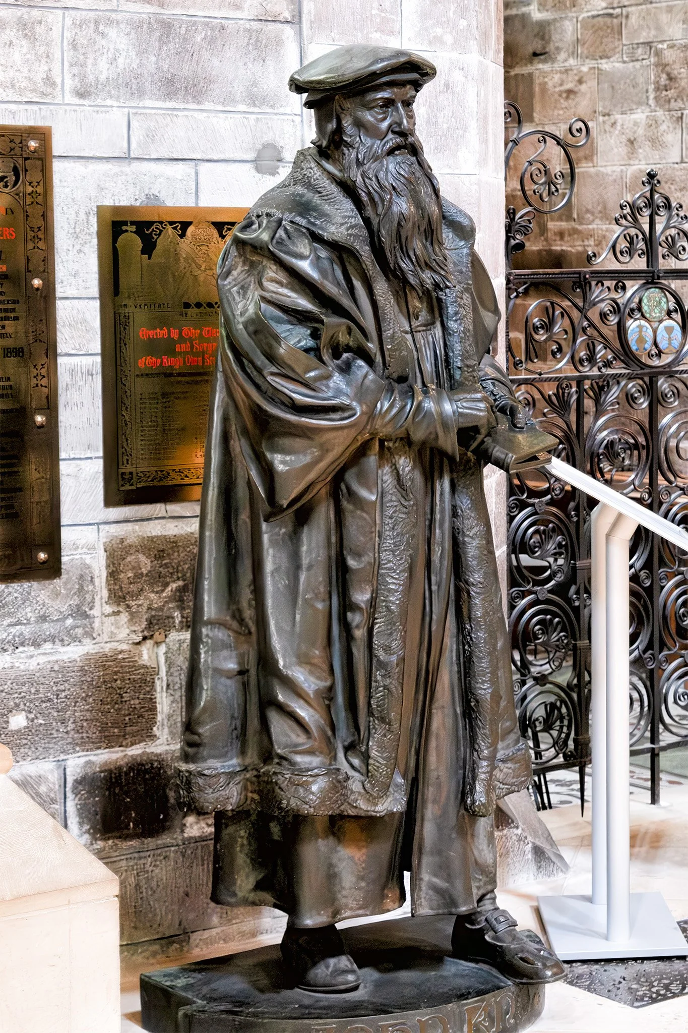 Statue of John Knox in St. Giles Cathedral, Edinburgh 