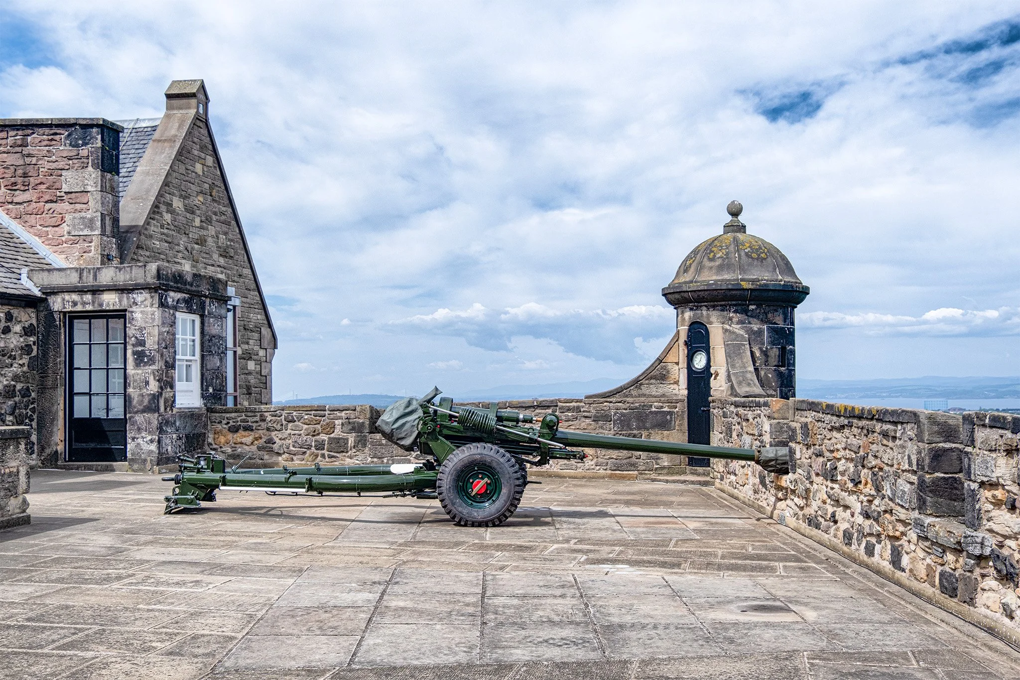 The One O'Clock Cannon in Edinburgh Castle 