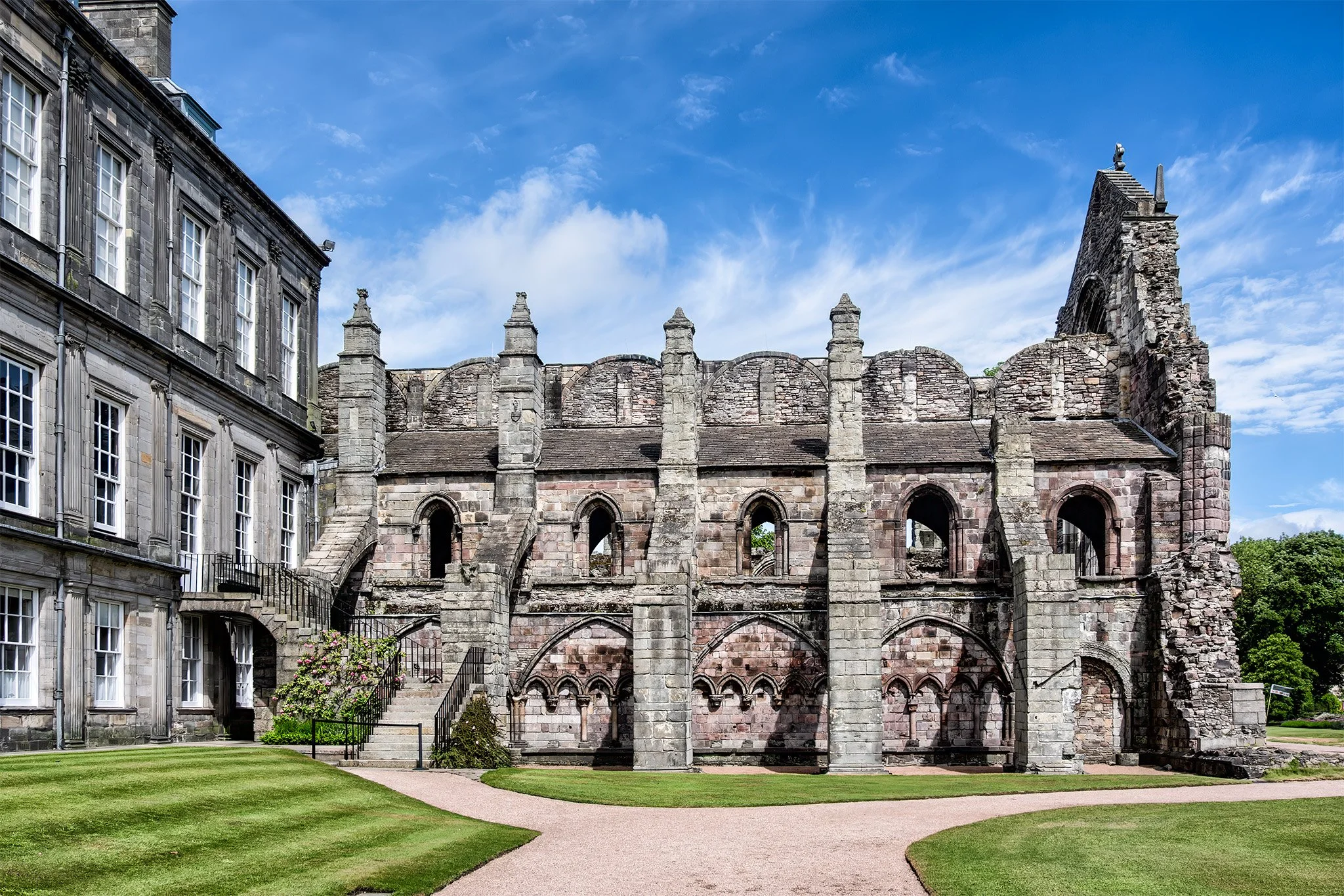 Hollyrood Abbey and Hollyrood Palace 