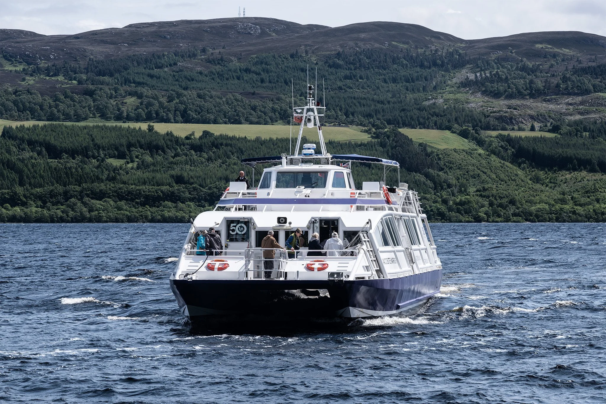 Cruising Loch Ness to Urquhart Castle