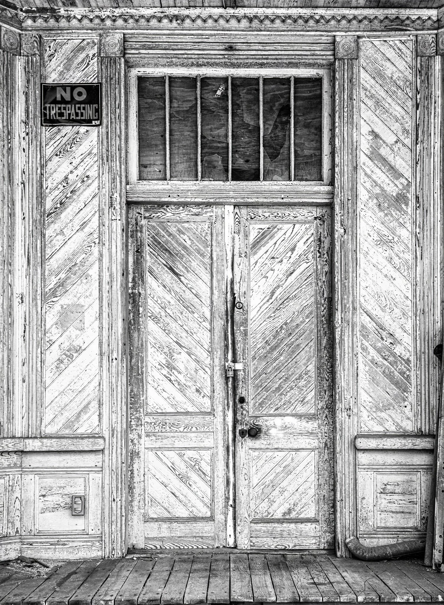 Weathered door20260428_08032214.jpg