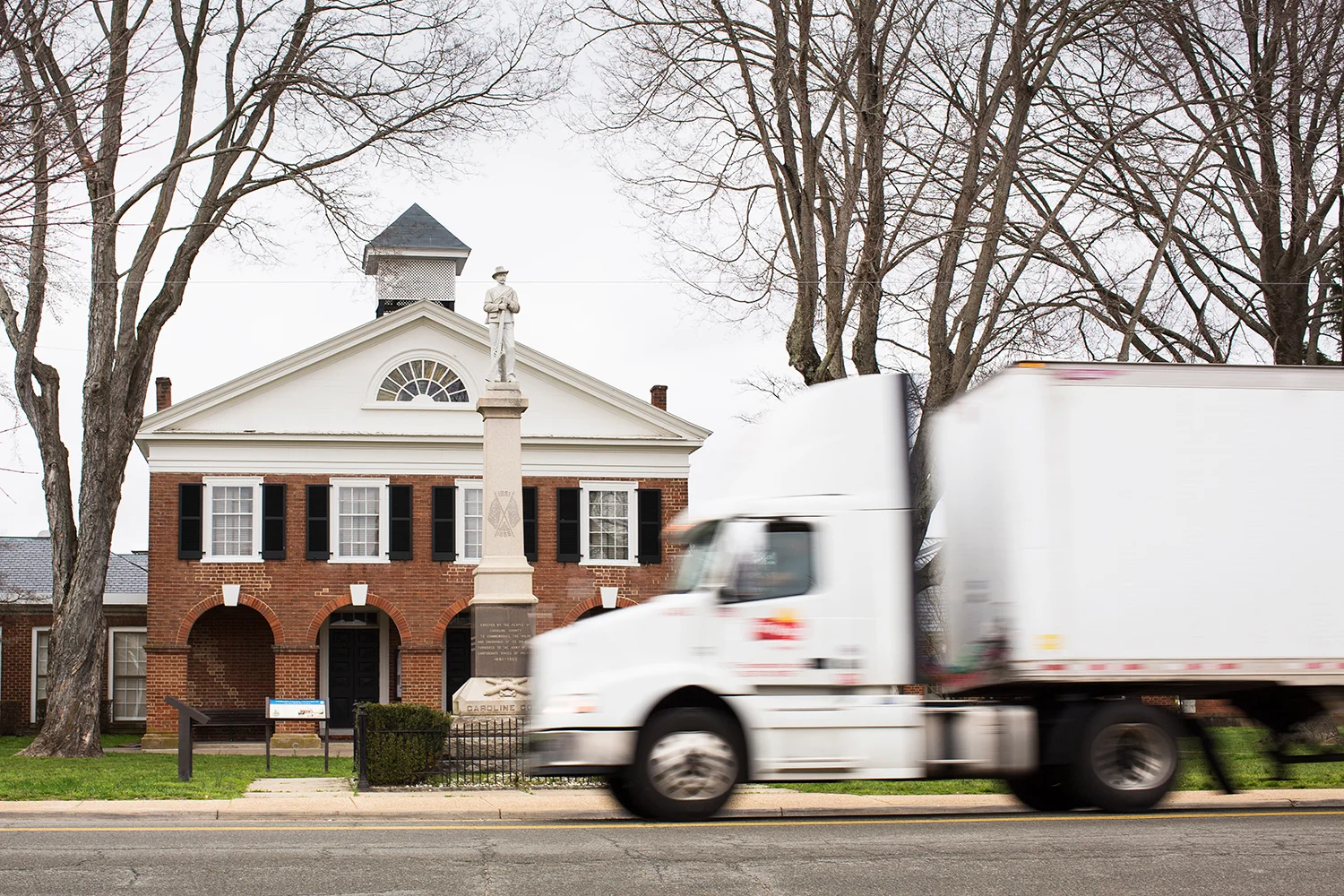 Web_export_20160320_Confederate_statue_Caroline_County_Courthouse_Bowling_Green_VA_0028.jpg