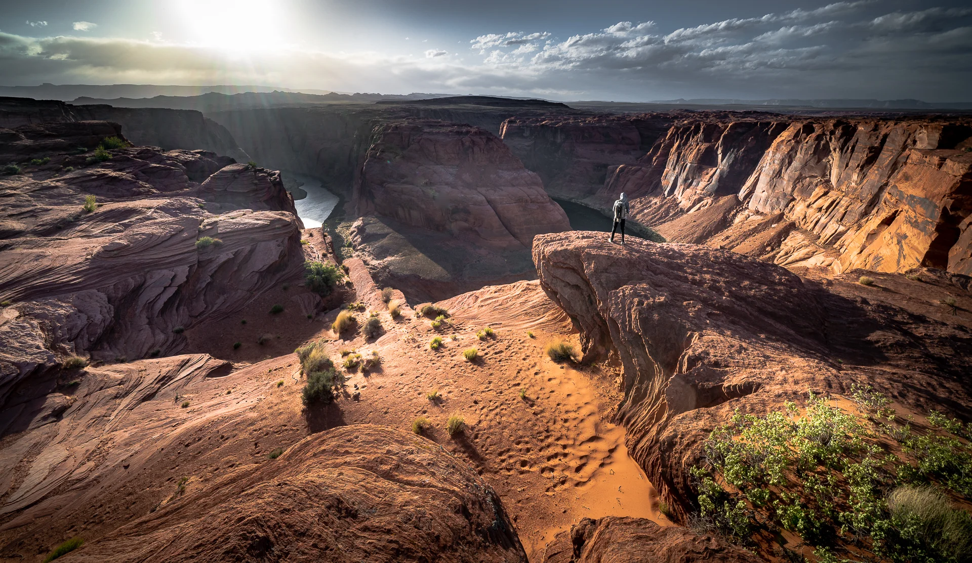 Horseshoe Bend Edge 12mm F11 1-160sec ISO 100.jpg