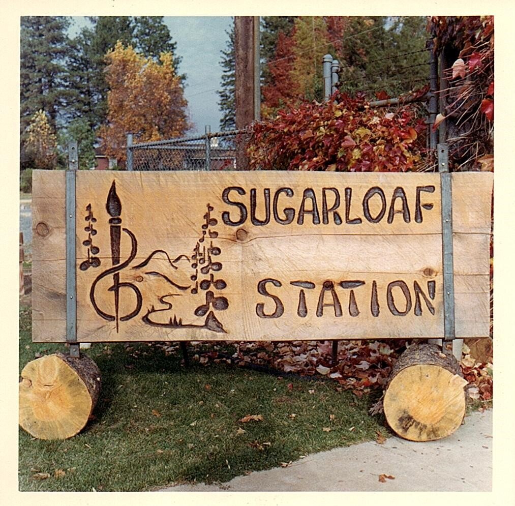 Sugarloaf carved sign 1967.jpg