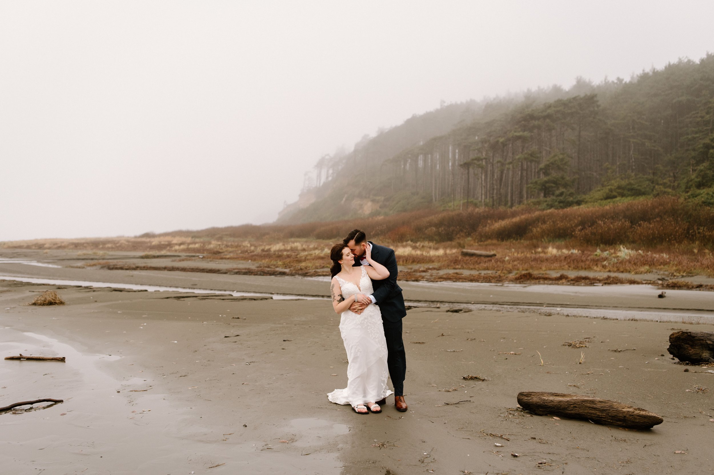 seabrook_washington_coast_rainy_wedding_5.jpg