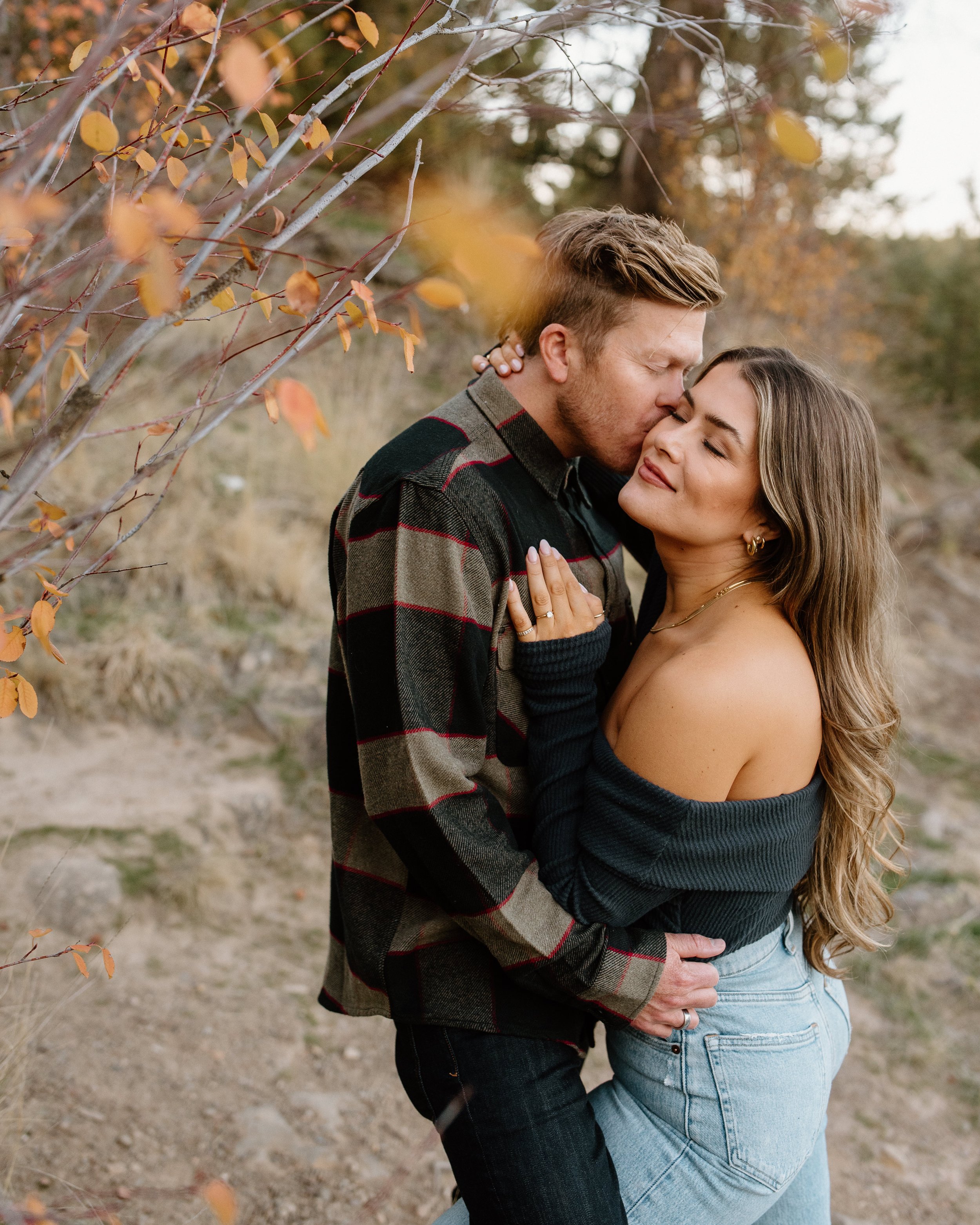 fall_engagement_session_riverside_state_park_spokane_washington_5.jpg