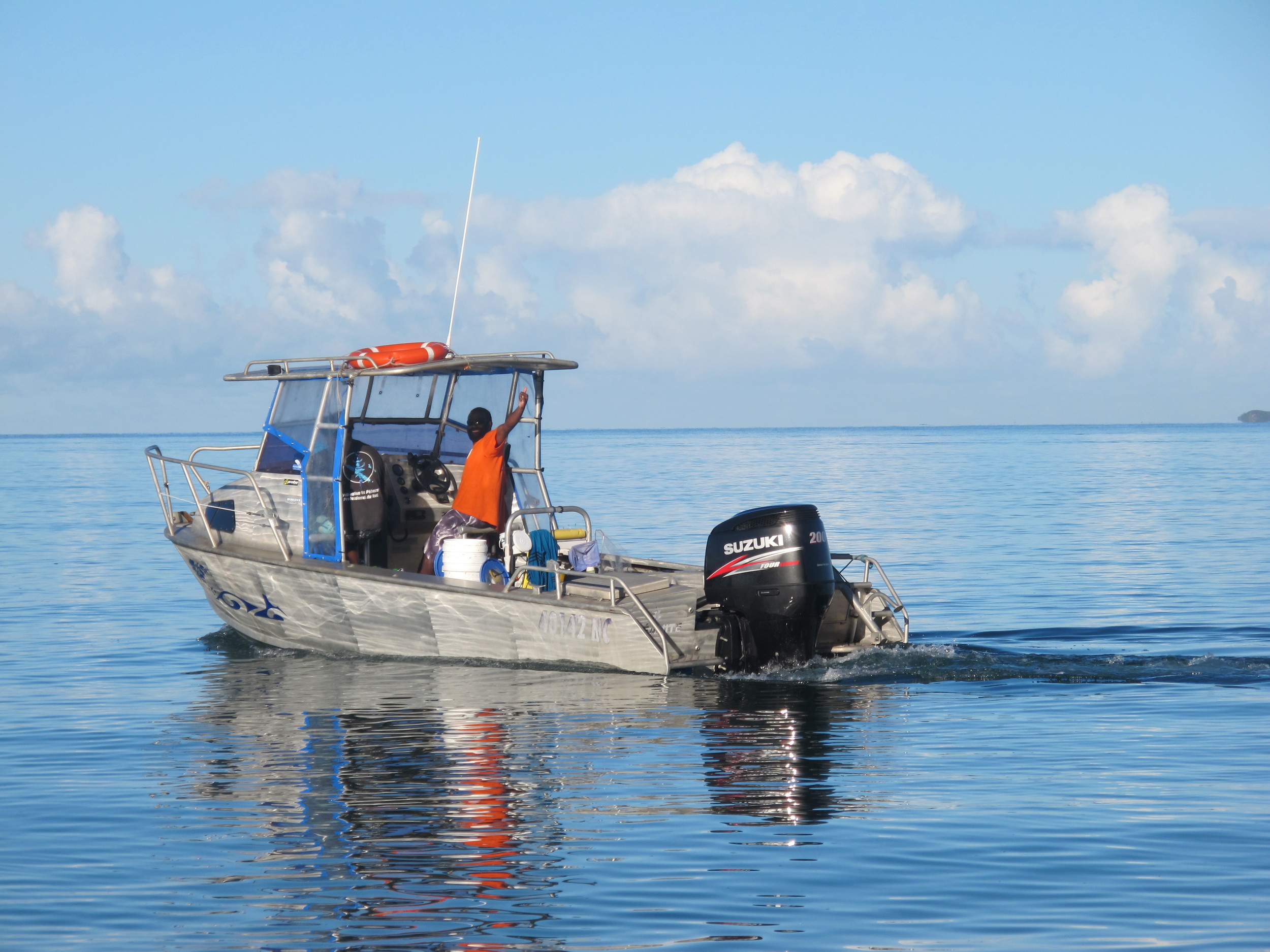 Collecting boat