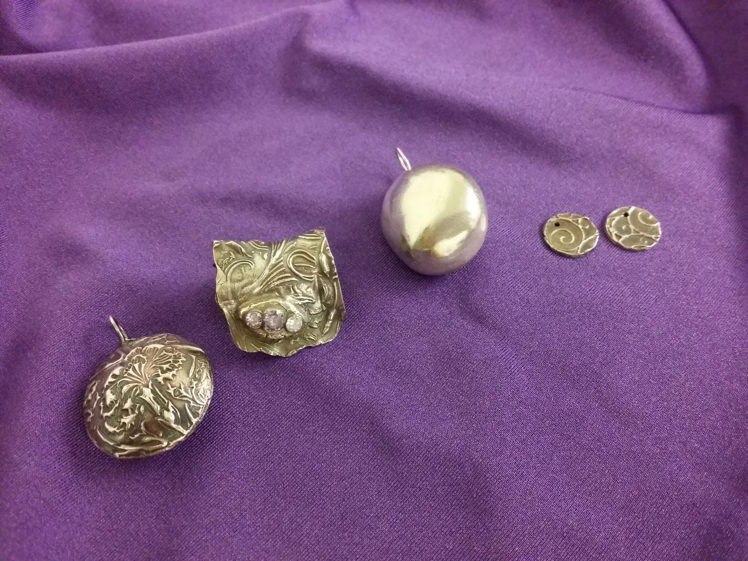 beads1.jpg