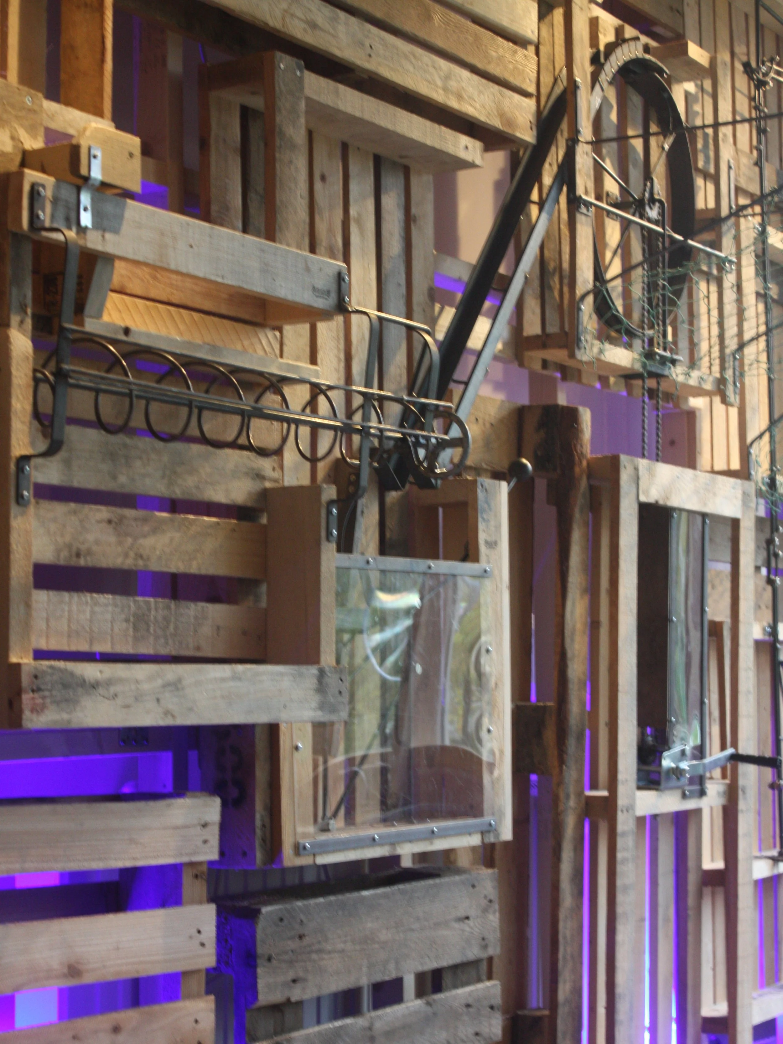 crate wall trim2.jpg