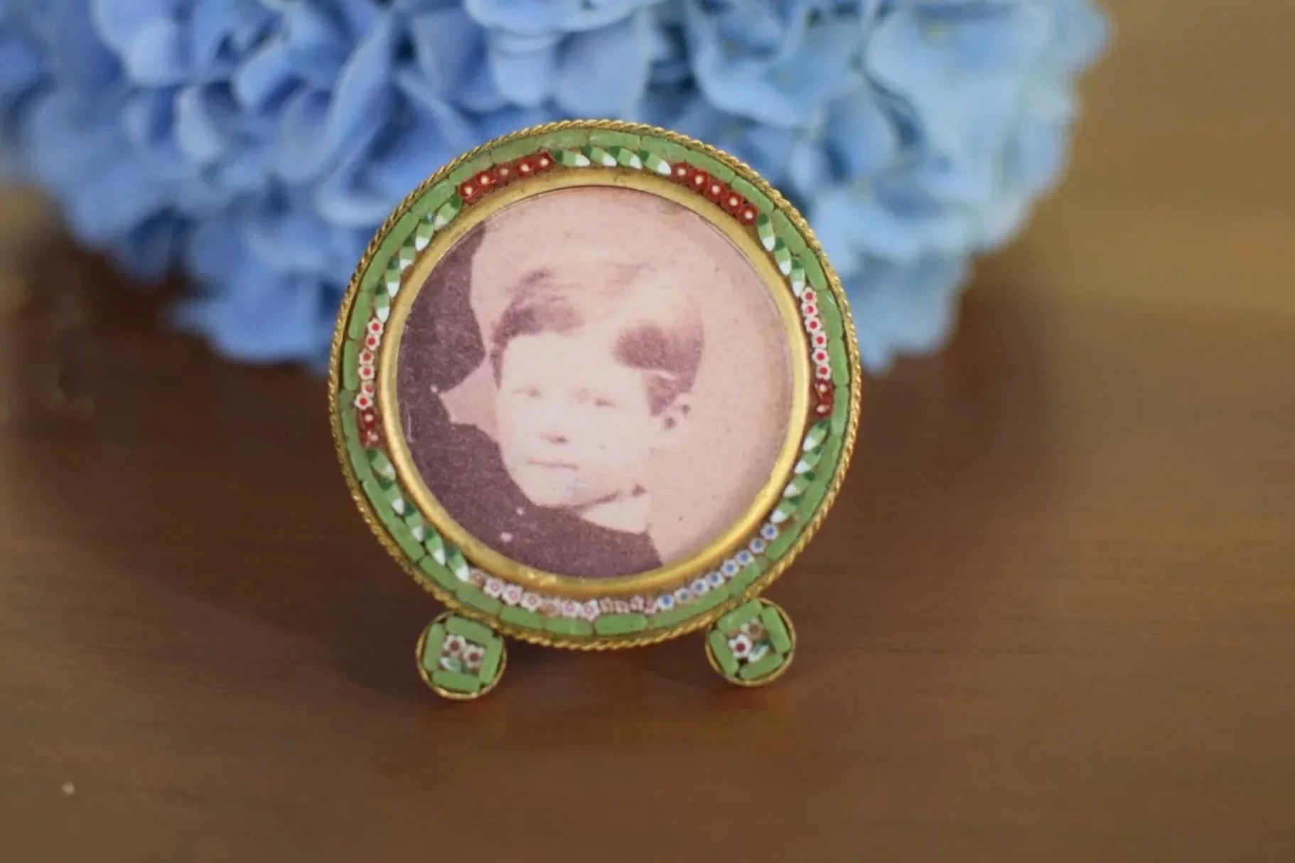 Vintage 1930's Micromosaic Small Round Frame