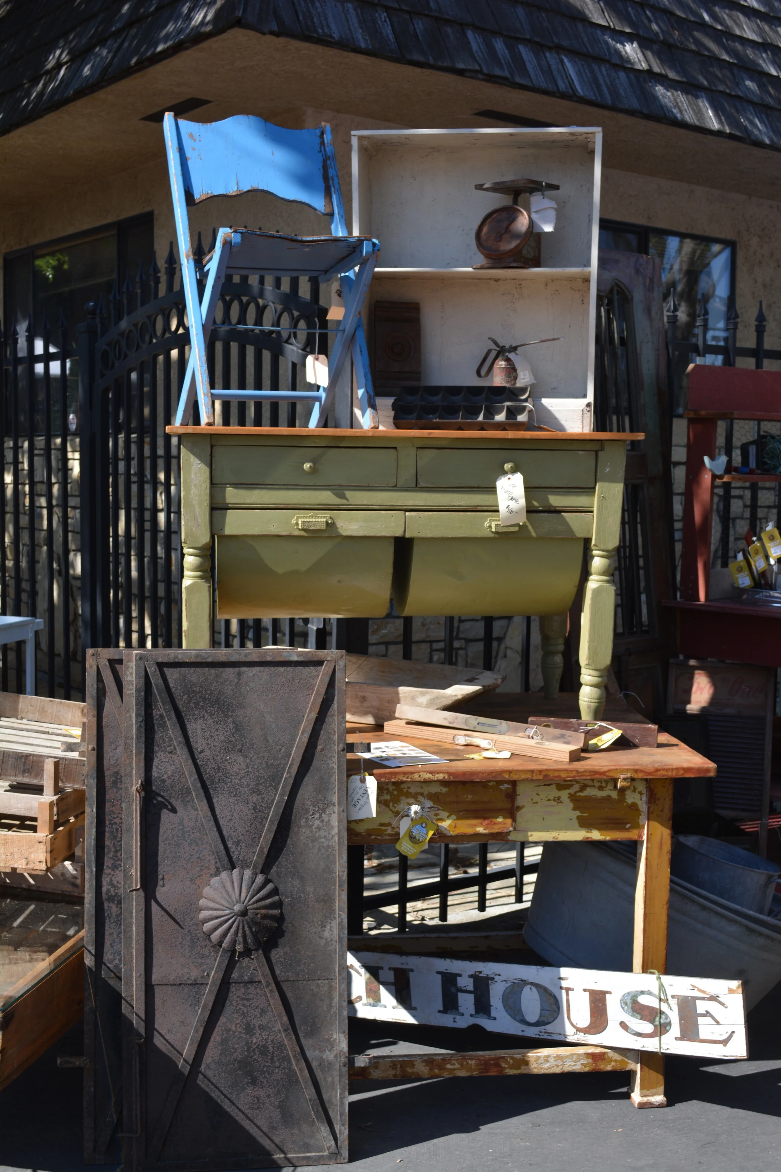 Antique Vendors Booth at 3 Speckled Hens Show Spring 2016