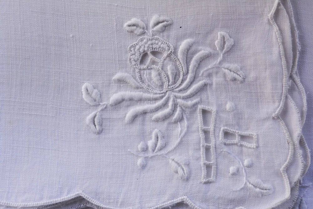 Set of Six Vintage Hand Embroidered Linen Napkins Bourdon point
