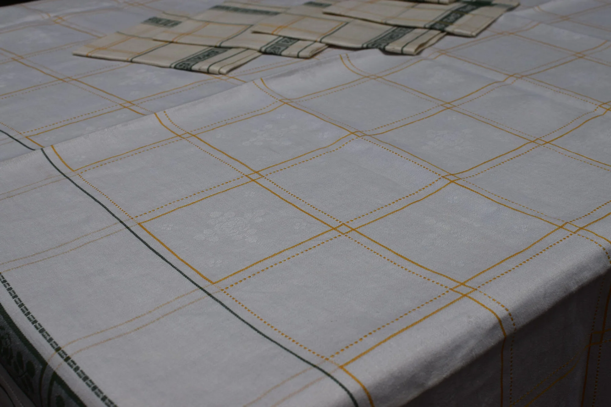 Antique Damask Linen Tablecloth and Napkin Set, French Provincial Decor — French Antiques