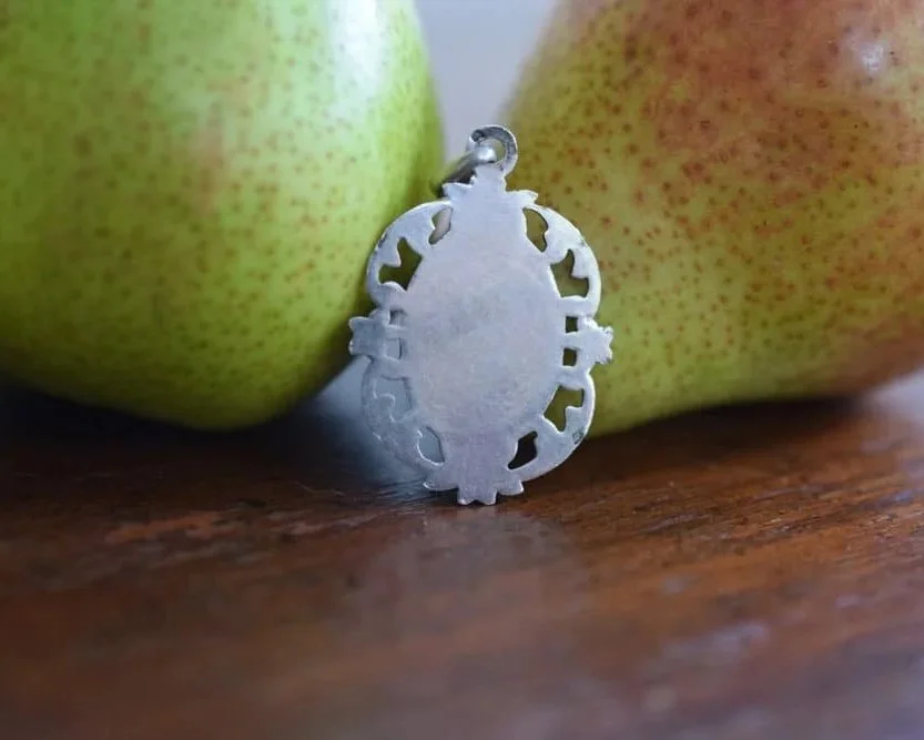 2-antique-oval-first-communion-medal%2Bchristian-confirmation-gift+%2Bfor-the-love-of-france.jpg
