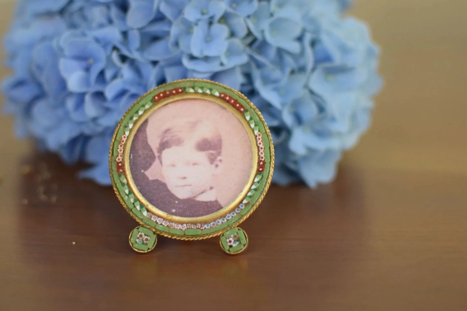 Vintage 1930's Micromosaic Small Round Frame