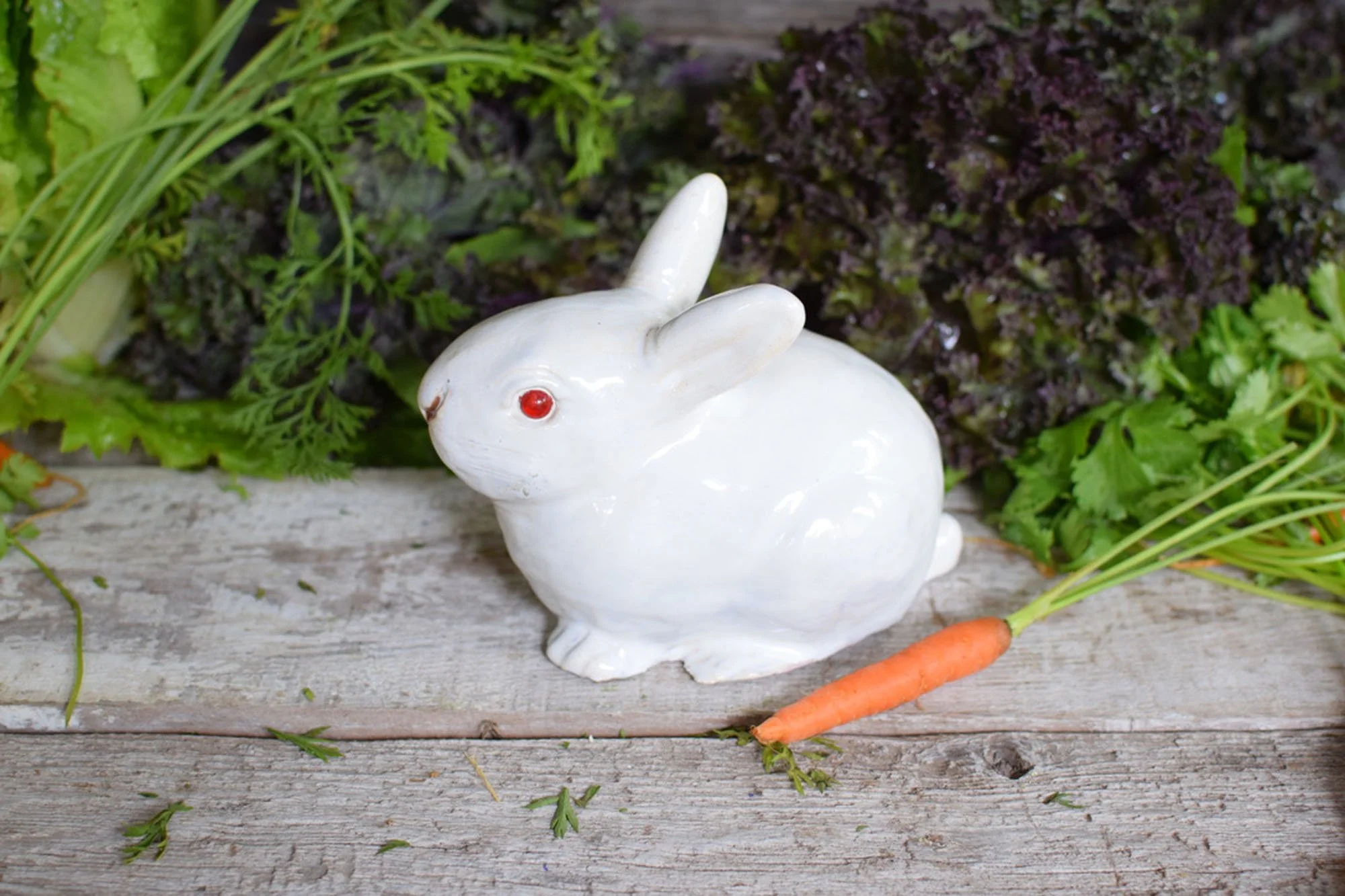 Antique Bavent Faience White Rabbit