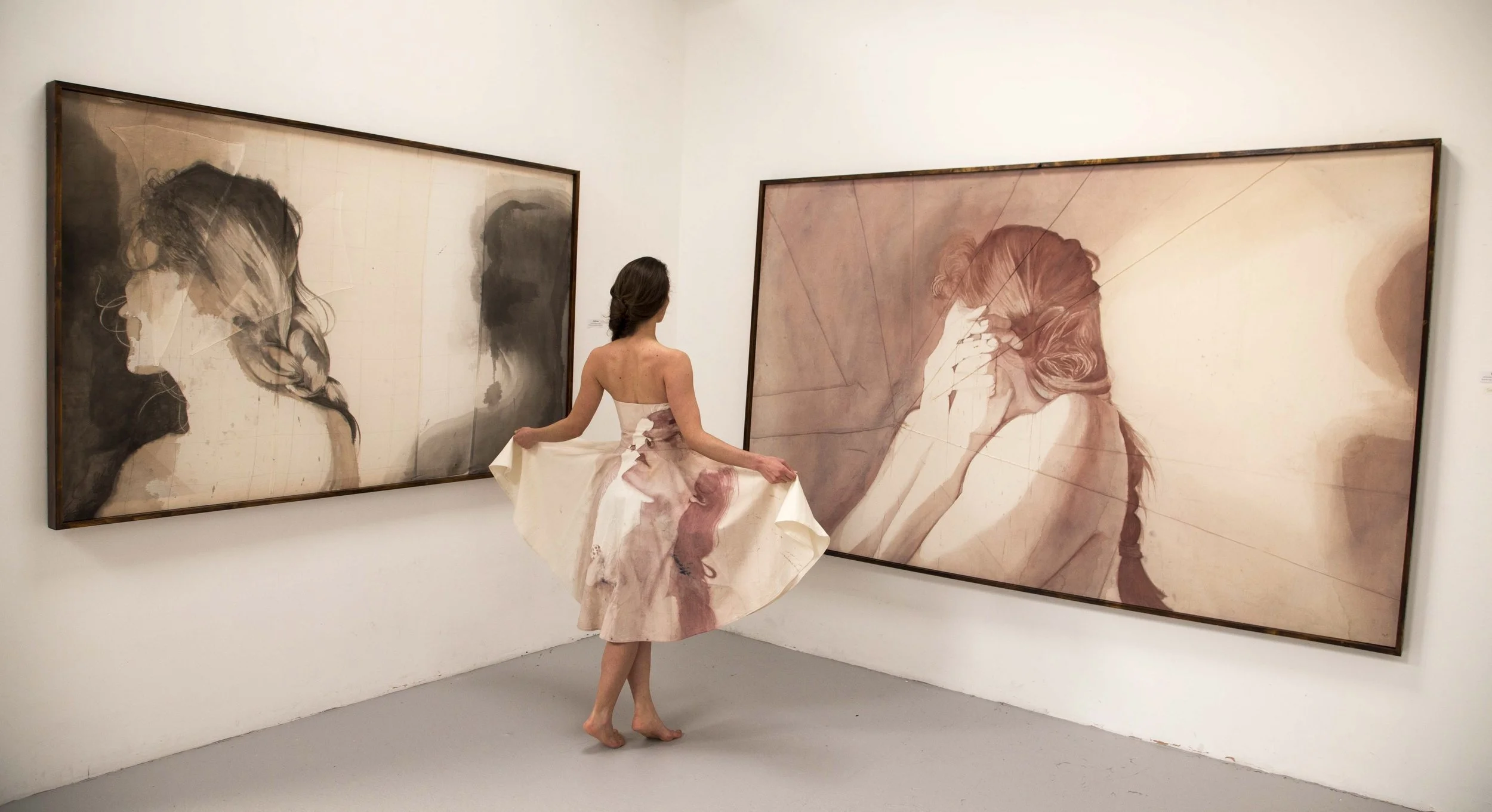 Copy of dressdarknesshands5.jpg