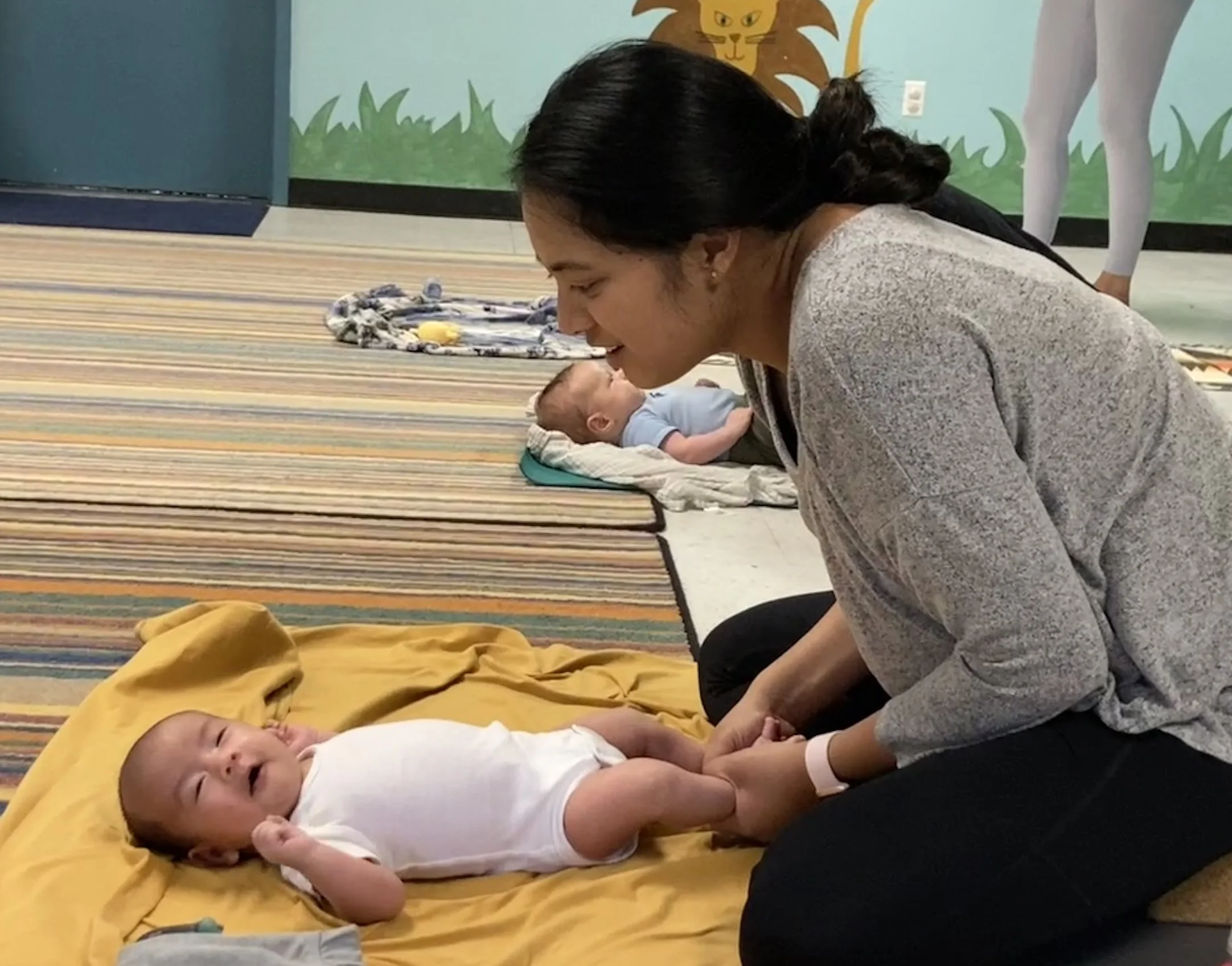 Feb Mini Session: Mom &amp; Baby Yoga Pop-up 