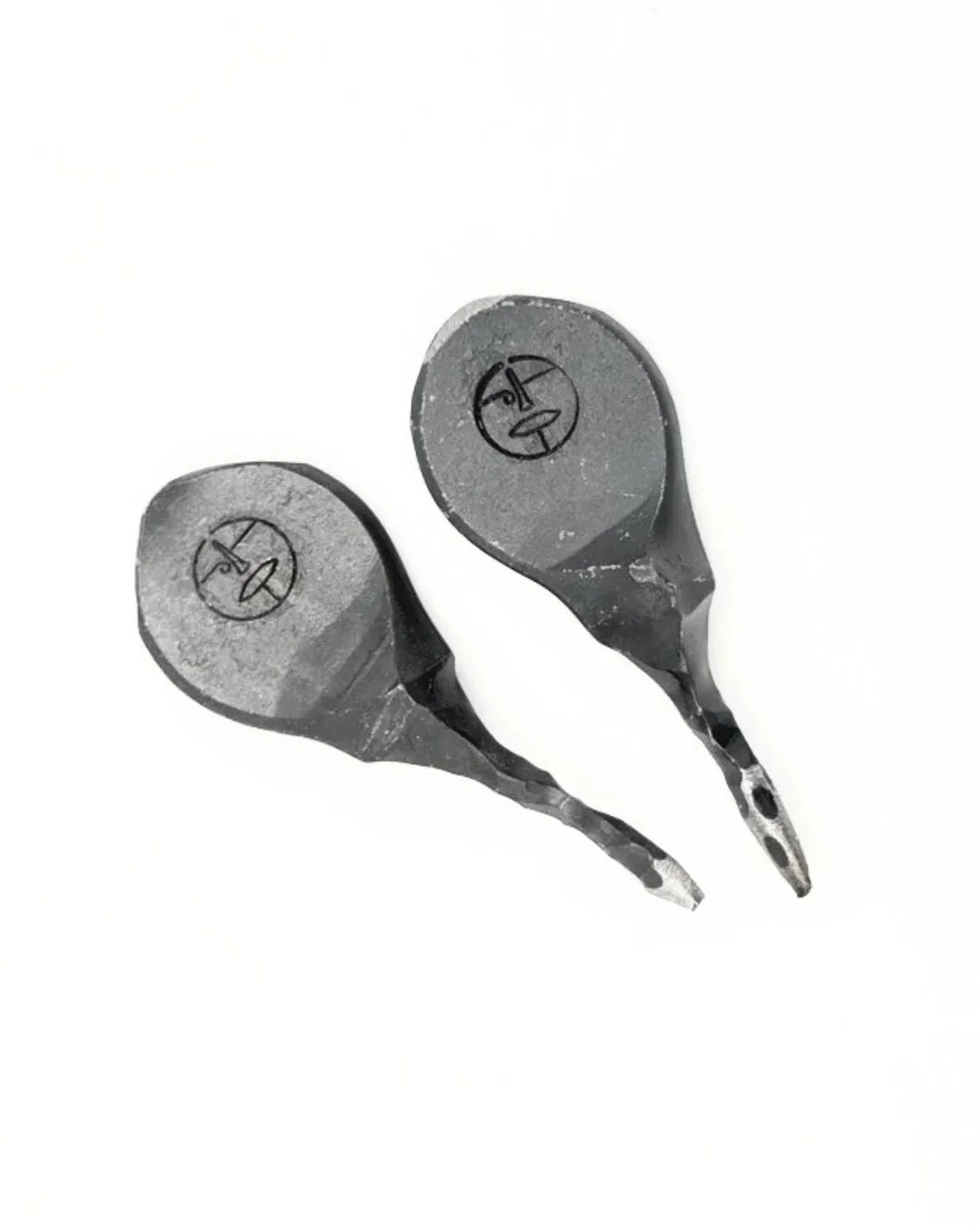 Hammer Head Bruce Divot Tool