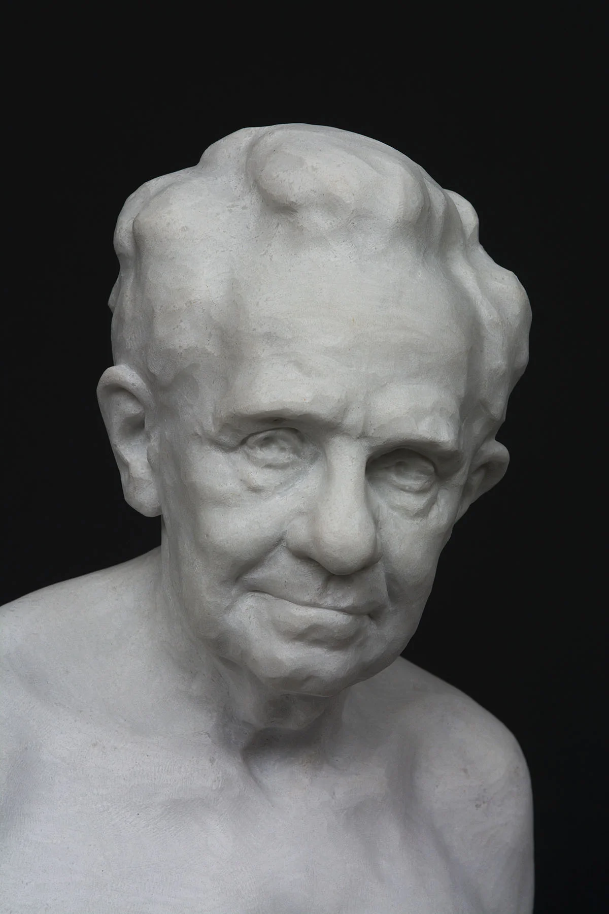 Sleep becalmed, marble. Photo Credit: Francesco Martinelli