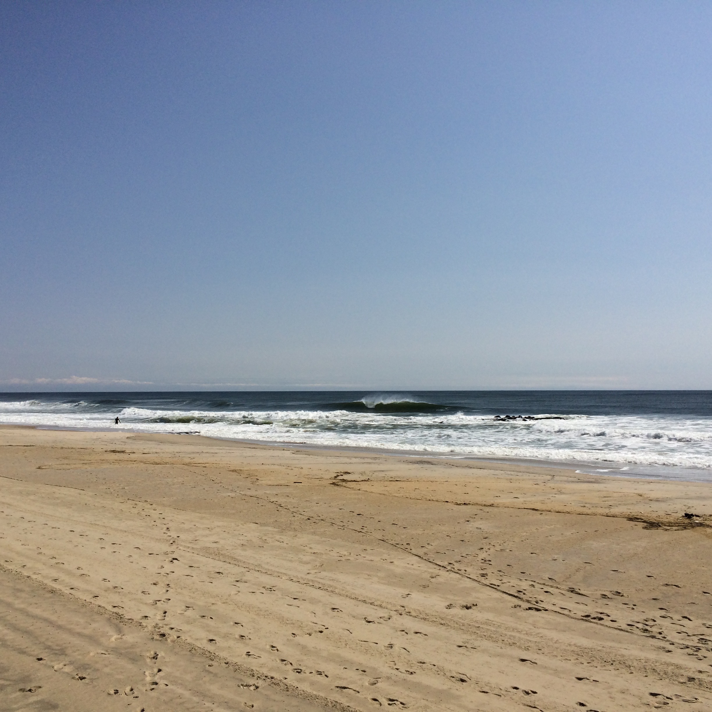An A-frame peak in New Jersey. Just a 1.5 hour drive from New York. No one out. 