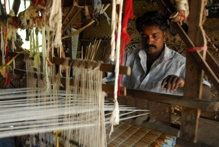 Rope provides global customers access to lifestyle products and home decor made by rural workers and artisans in India using natural fibres. Pic Courtesy – design21sdn.com