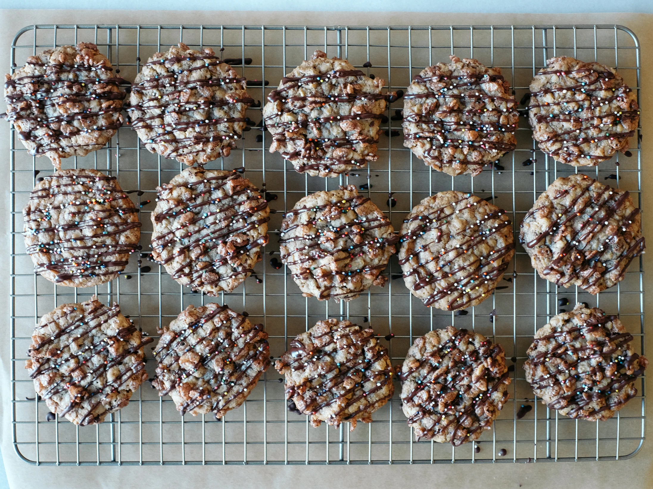 Dark Chocolate & Cocoa Krispies Oatmeal Cookies w/Strawberries
