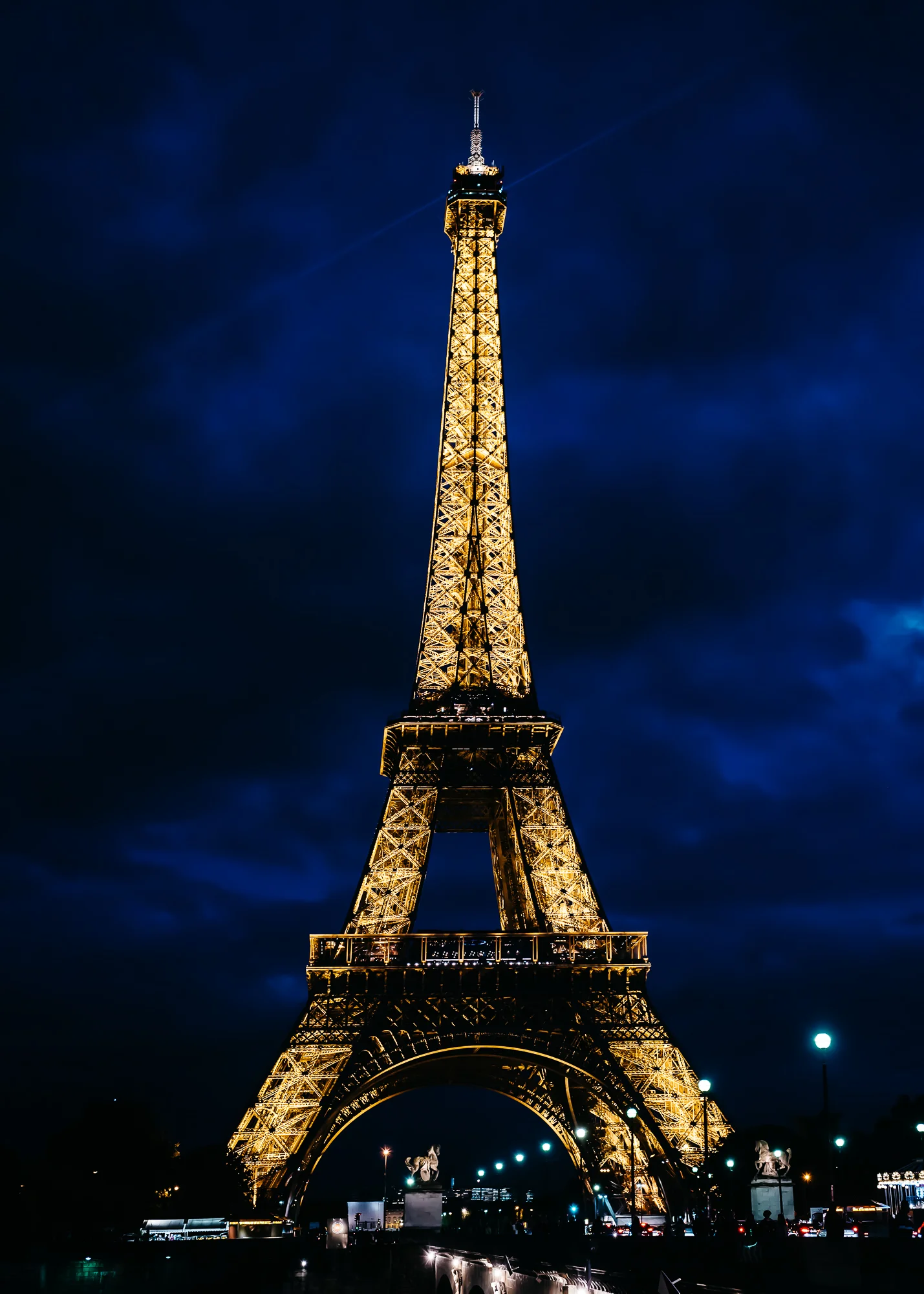 Tour Eiffel at night
