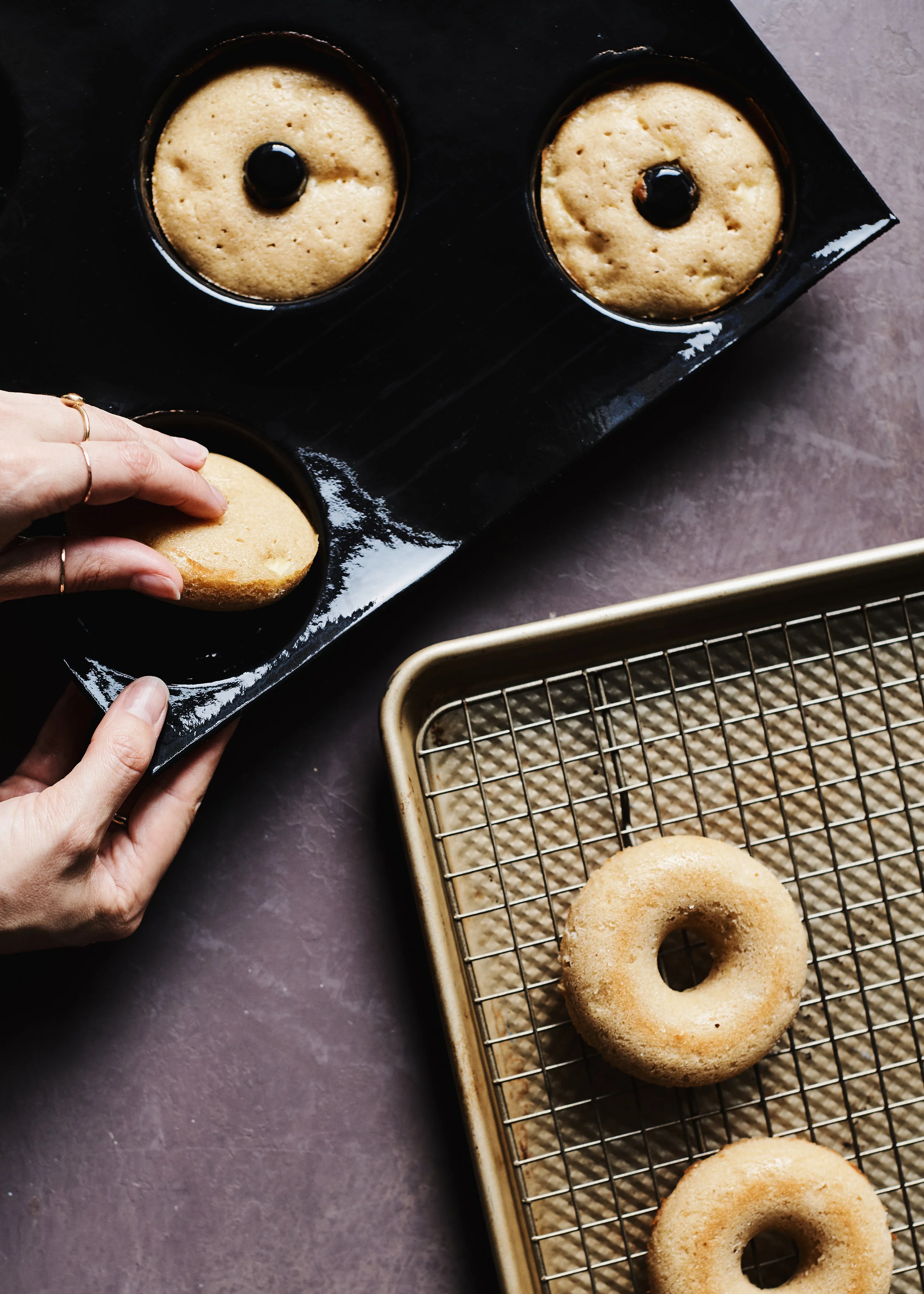 111517_Apple_Cider_Donuts_19.jpg