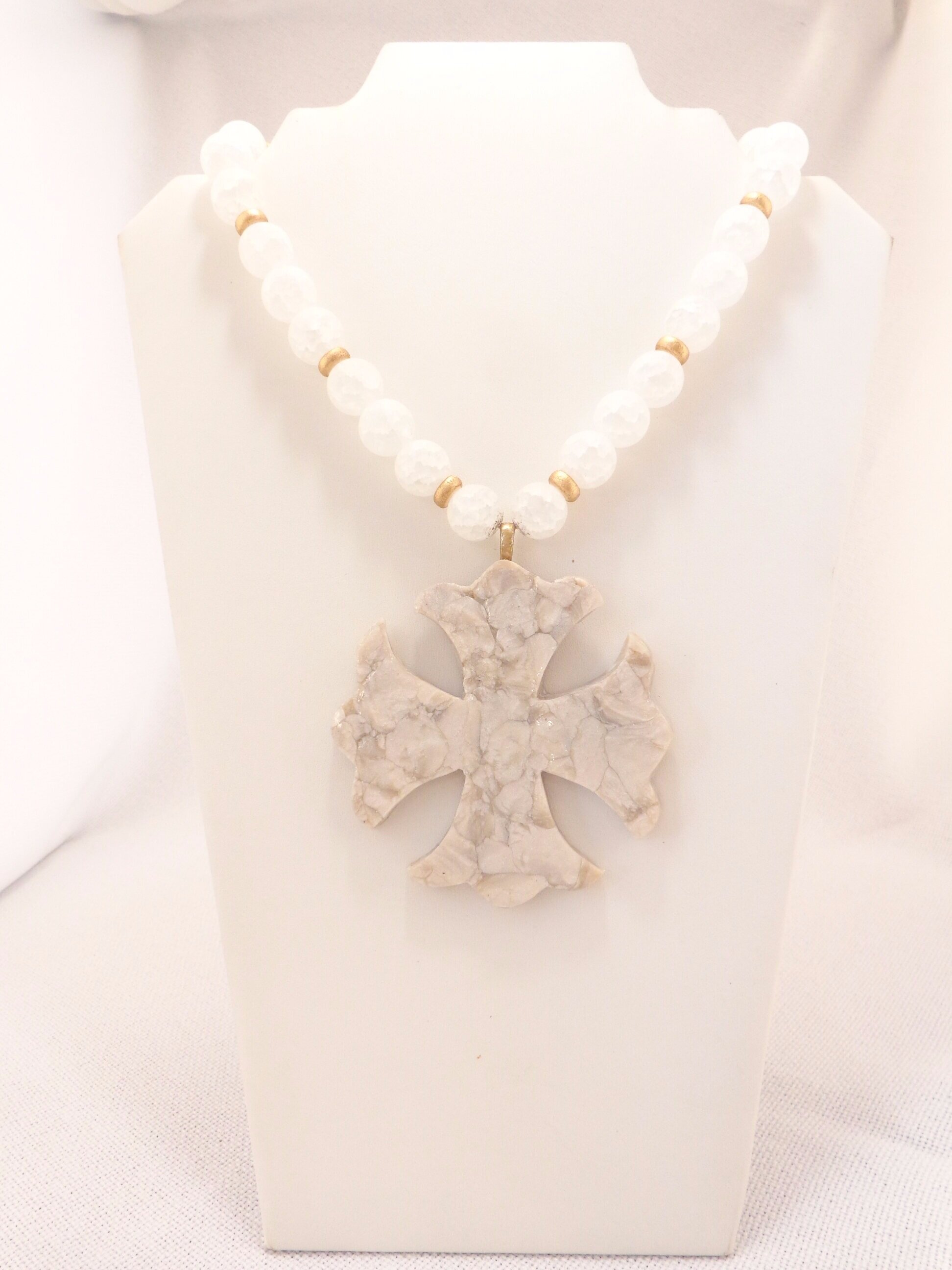 Frances Grace Large Clay Cross - White Quartz