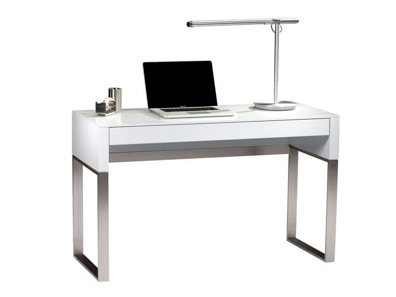 CASCADIA ® CONSOLE/LAPTOP DESK 6202 Overall Dimensions: 29.25H x 47.75W x 19.25D in 75H x 121W x 49D cm
